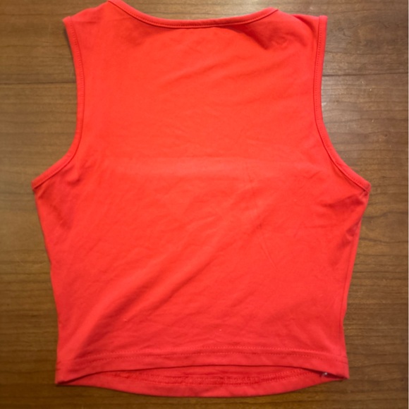 Red top - Picture 2 of 2